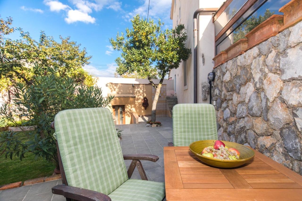 ורבניק Holiday Home Bozanic מראה חיצוני תמונה