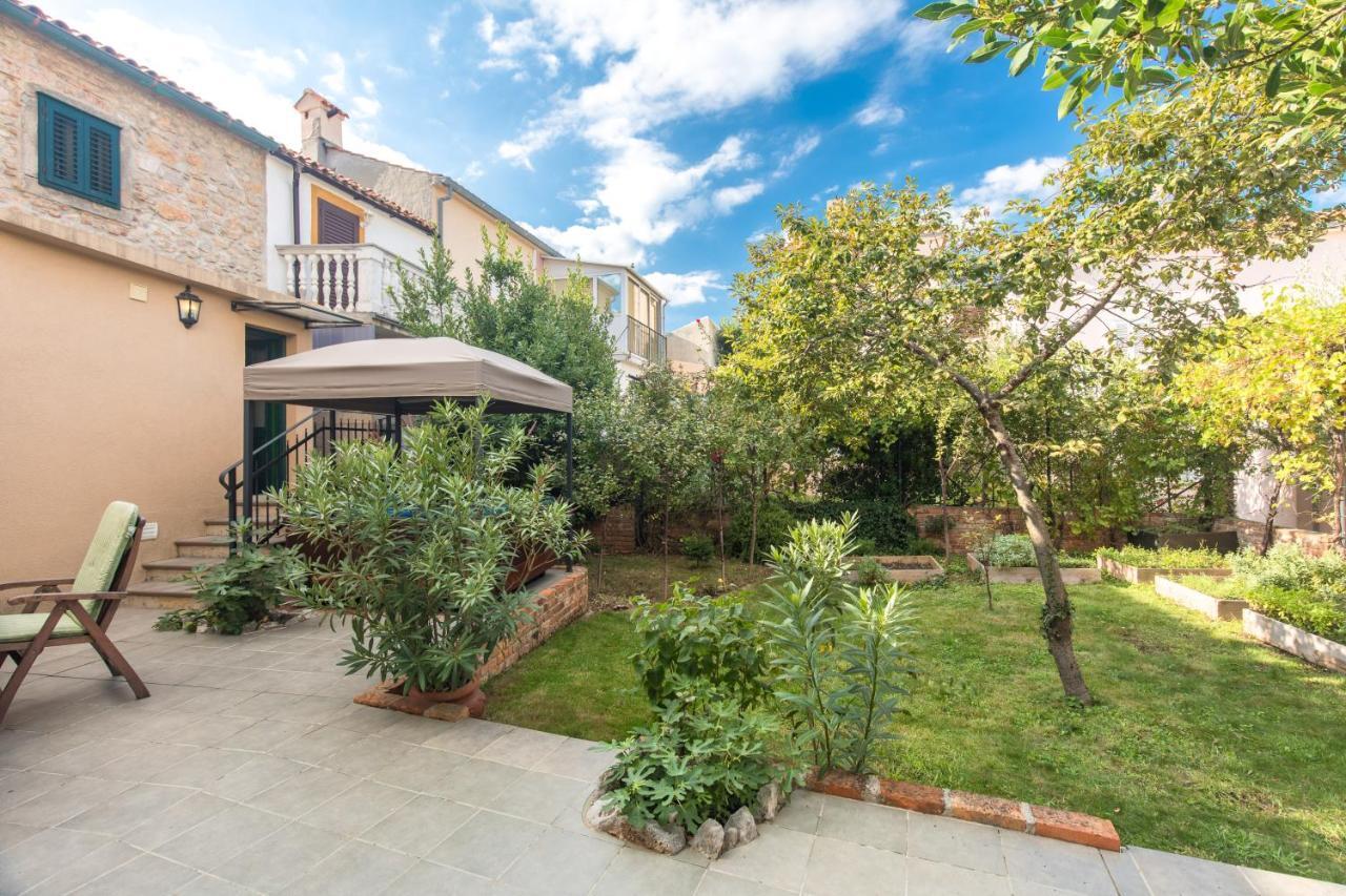 ורבניק Holiday Home Bozanic מראה חיצוני תמונה
